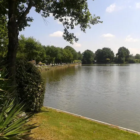 Parque de Campismo Oaki Mesnard-la-Barotière