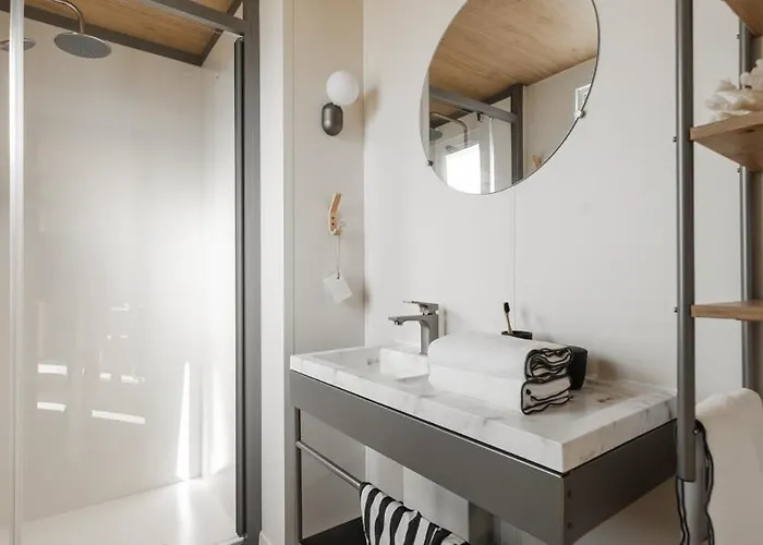 مكان تخييم Oaki Mesnard-la-Barotière