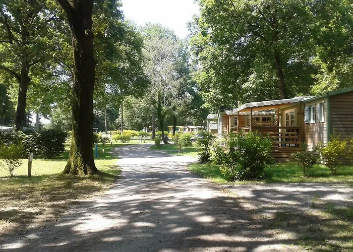 مكان تخييم Oaki Mesnard-la-Barotière